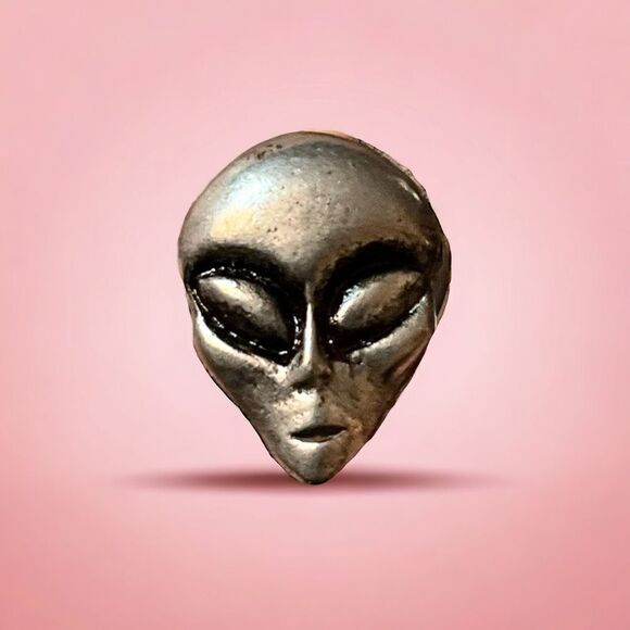 Alien Head Silver Tone Tack Pin Tie Tack Jacket Pin - Picture 1 of 5